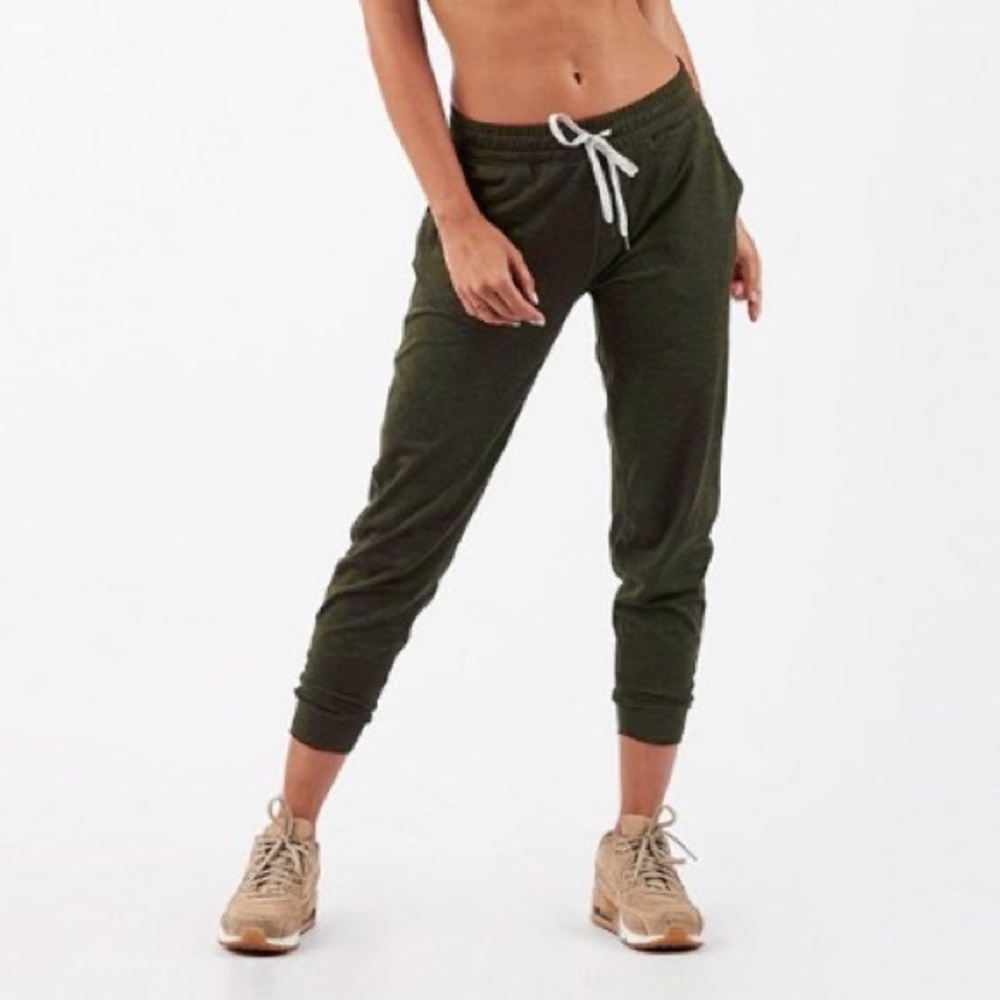 Vuori Performance Joggers